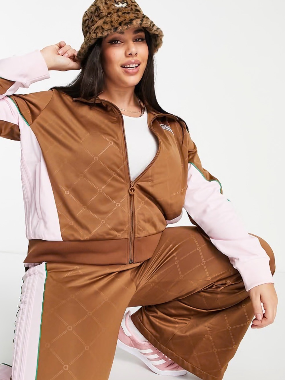 Adidas Originals /// Women’s Retro Luxury TrackSuit - Size Medium *NWT*